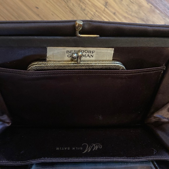 Vintage Bergdorf Goodman silk satin clutch with matching coin purse - Picture 2 of 6